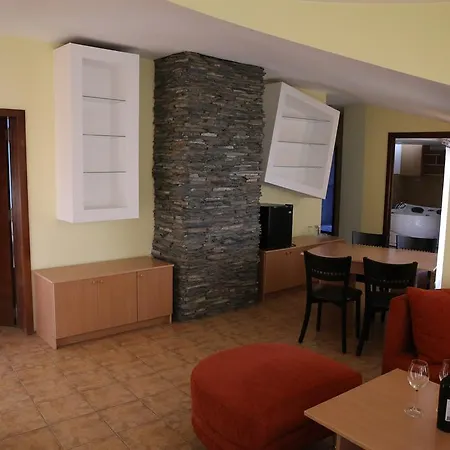 Papi Hotel 2*