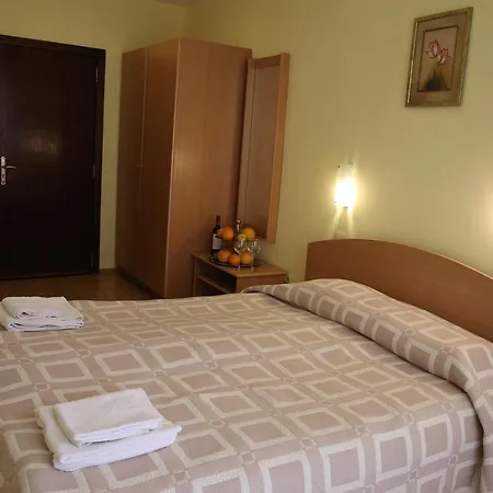 Family Papi Hotell
